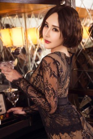 全彩无遮巨大乳尖奶老师